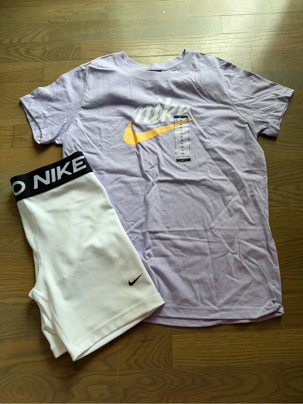 NWT Nike Girls Set size XL